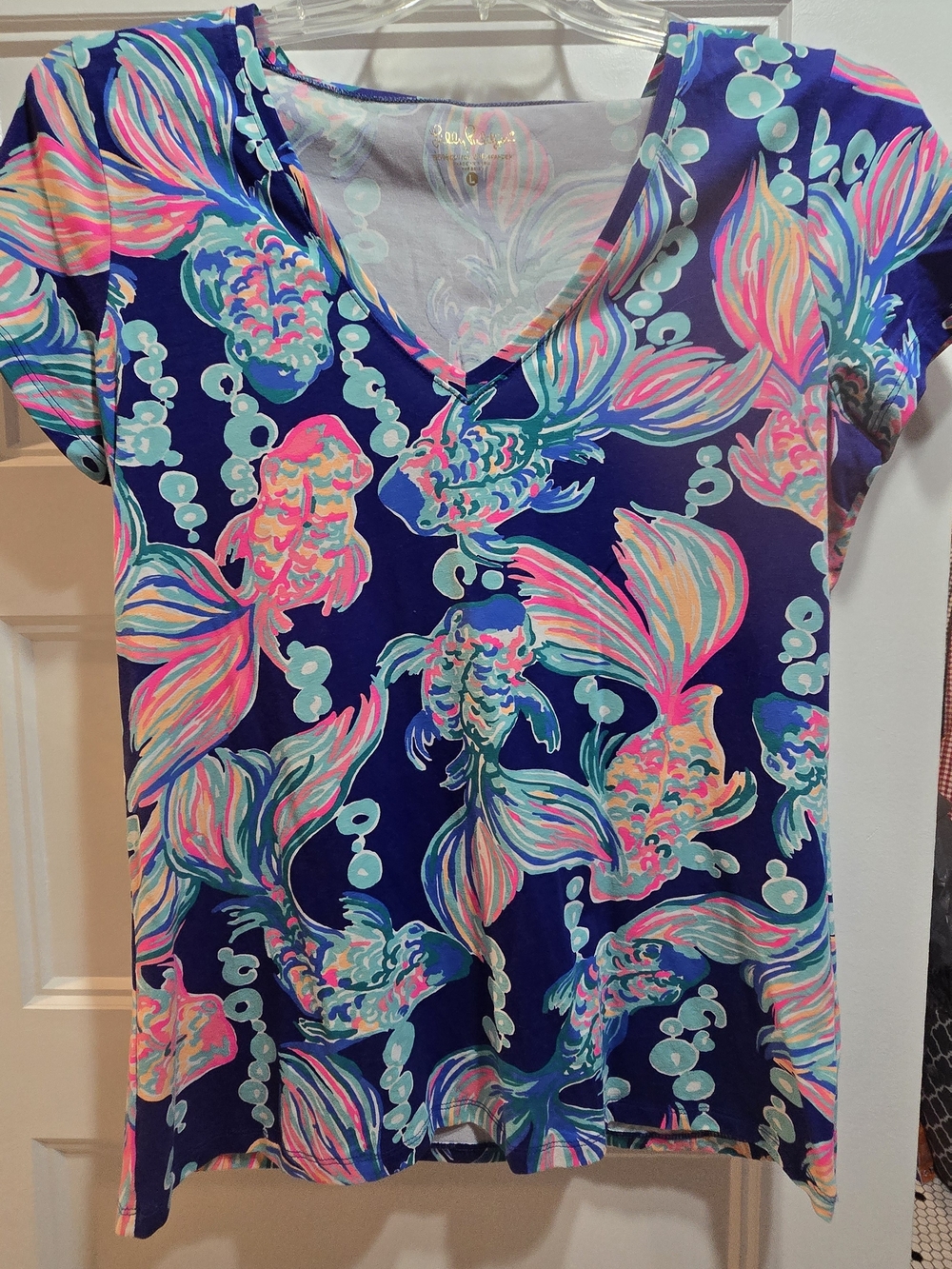 Lilly Pulitzer Short Sleeve V-neck Size L